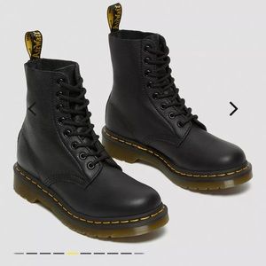 Dr. Martens 1460 Pascal Virginia Leather Boots